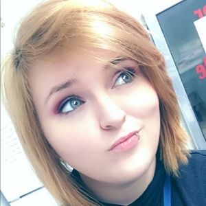 Meet your Posher, Emmie